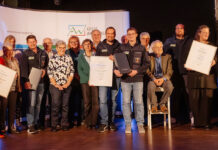 Ehrenamtspreis: Vereine und Initiativen aus dem Kreis ausgezeichnet Die Preisträger des Abends: Die Deutsche Rheuma Liga örtliche Arbeitsgemeinschaft (öAG) Adenau, der Brauchtums- und Förderverein Florian Wiesemscheid und der Kulturverein imagine! e. V. Foto: Michael Streich / Kreisverwaltung Ahrweiler